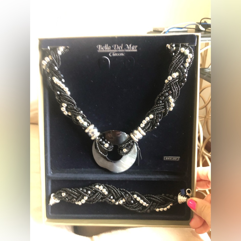 Bella Del Mar Classic necklace and bracelet